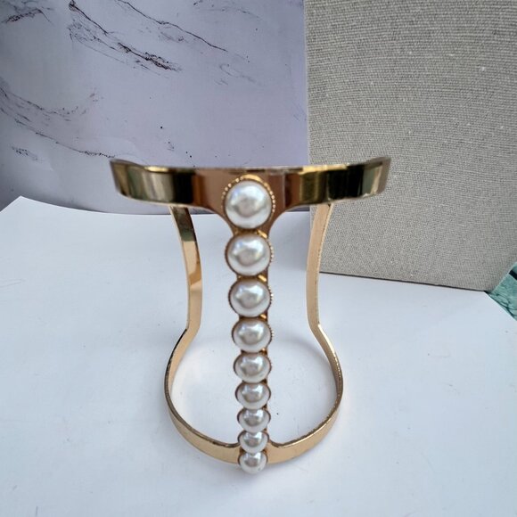 Gold Tone and Faux Pearl Statement Cuff Bracelet Retro Style - Picture 4 of 7